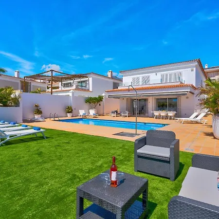 Espectacular Aurora By Paramount Holidays Villa *