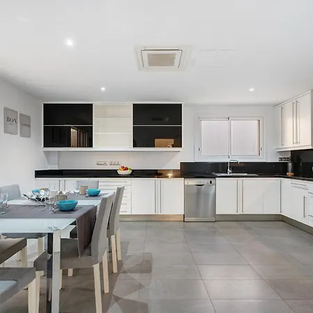 Espectacular Aurora By Paramount Holidays