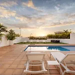 Espectacular Aurora By Paramount Holidays Villa *