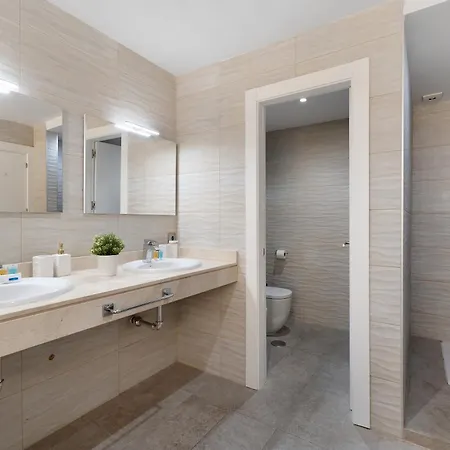 Espectacular Aurora By Paramount Holidays فيلة