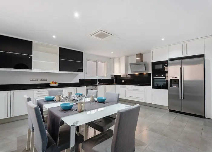 ヴィラ Espectacular Aurora By Paramount Holidays プエルト・デ・サンティアゴ