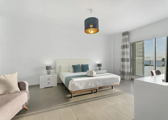 Espectacular Aurora By Paramount Holidays Villa